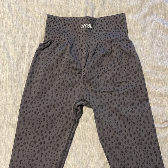 AYBL Evolve Animal Seamless Legging - Medium - Picture 3 of 3